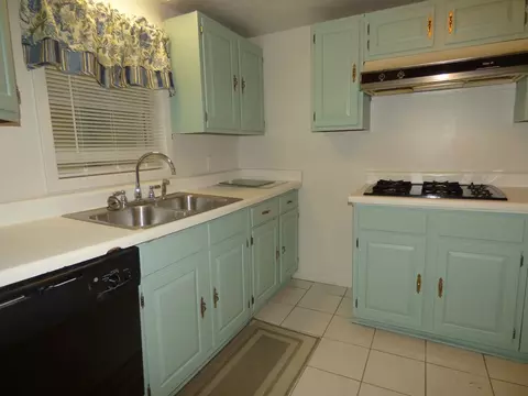 Kitchen - 2074 Magnolia Pisgah Rd, Mccomb, MS 39648 photo 1 of 3