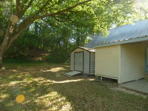 Exterior - 2074 Magnolia Pisgah Rd, Mccomb, MS 39648 photo 9 of 15