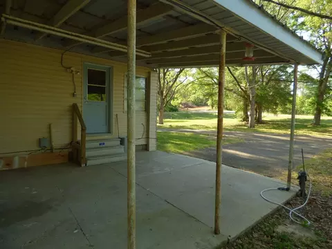 Exterior - 2074 Magnolia Pisgah Rd, Mccomb, MS 39648 photo 2 of 15