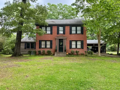 900 James Ave N, Mccomb, MS 39648