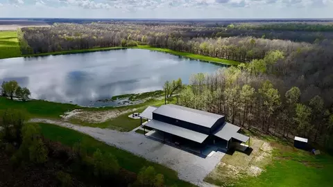 6992 Blackhawk Acme Levee Rd, Vidalia, LA 71373
