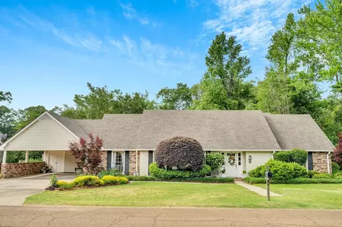 921 N North St, Mccomb, MS 39648