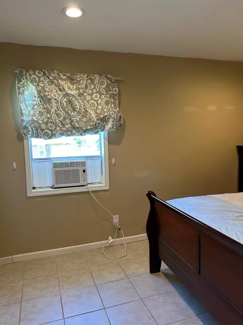 Bedroom - 311 Walnut St, Summit, MS 39666 photo 3 of 8