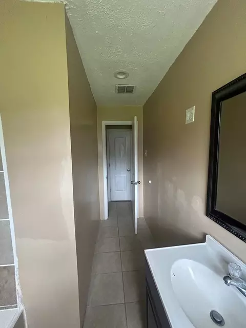 Entry Way - 311 Walnut St, Summit, MS 39666 photo 1 of 2