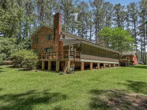 1123 Hawthorne Dr, Mccomb, MS 39648