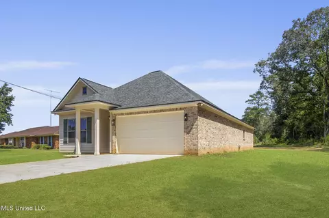 2043 Van Norman Curv, Mccomb, MS 39648 photo 2