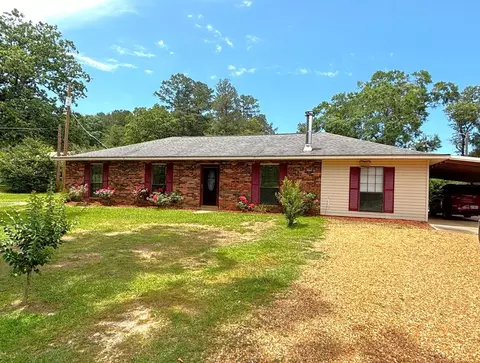 1041 Fortenberry Cir, Mccomb, MS 39648