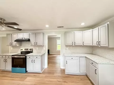 1058 Slay Rd, Summit, MS 39666 photo 9