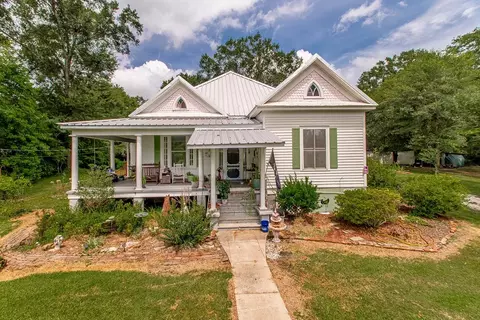 307 W Railroad Ave, Osyka, MS 39657