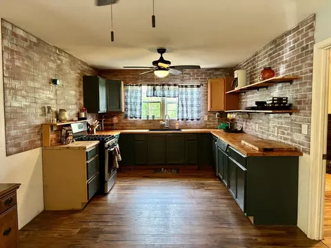 305 Robert Tynes Rd, Monticello, MS 39654