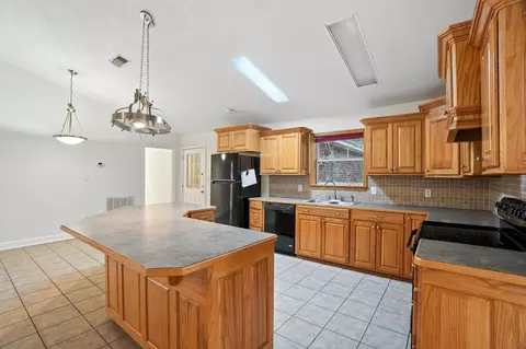 1010 Cannon Ln, Summit, MS 39666 photo 5