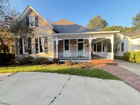 518 W Chickasaw St, Brookhaven, MS 39601 photo 1