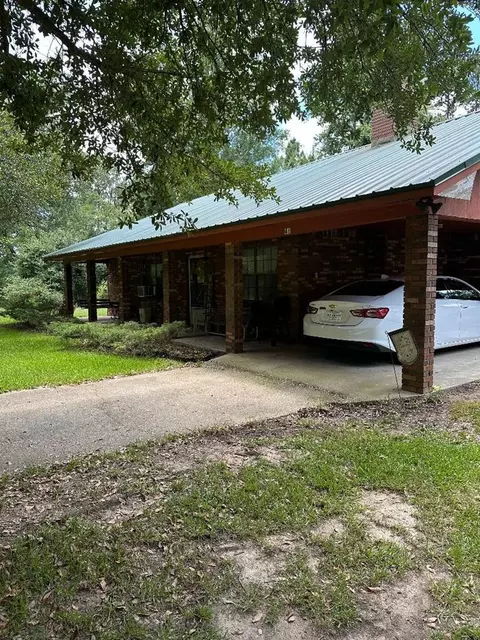 41 Mike Newsom Ln, New Hebron, MS 39140