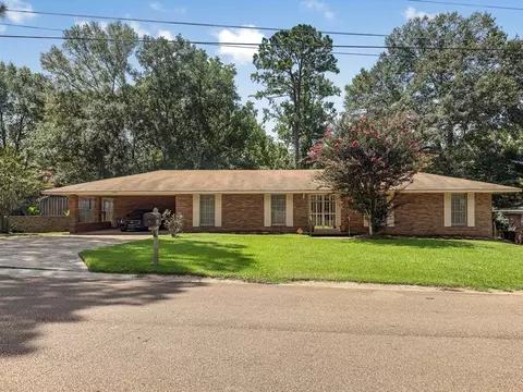 1409 Vermont Ave, Mccomb, MS 39648