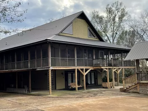 83 Jayess Rd, Tylertown, MS 39667