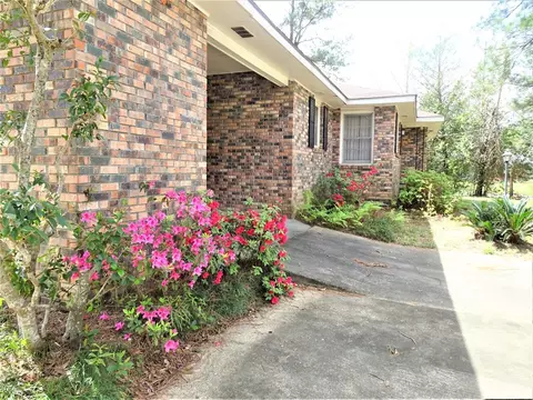 102 Mt Carmel Dr, Natchez, MS 39120 photo 2