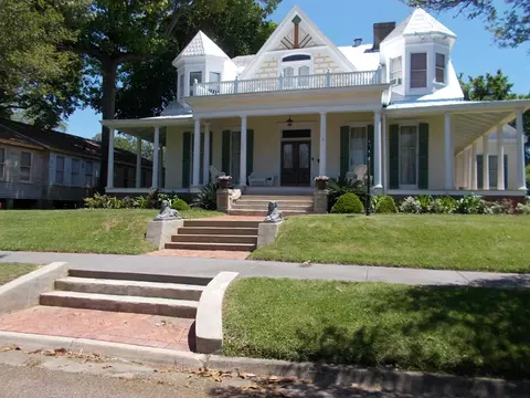 209 Arlington Ave, Natchez, MS 39120 photo 3
