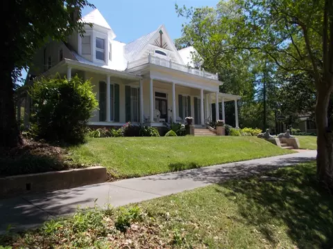 209 Arlington Ave, Natchez, MS 39120 photo 4