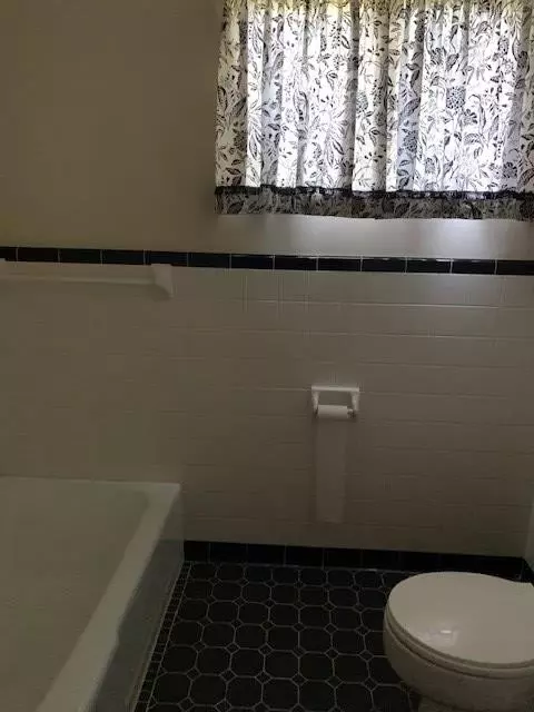 68 N Starnes Dr, Natchez, MS 39120 photo 11