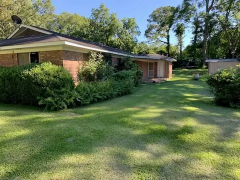 68 N Starnes Dr, Natchez, MS 39120 photo 3