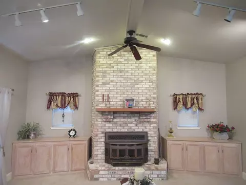 70 Aberdeen Rd, Natchez, MS 39120 photo 3