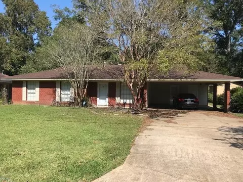 104 Brookfield Dr, Natchez, MS 39120 photo 1