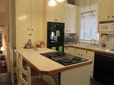 810 Main St, Natchez, MS 39120 photo 4
