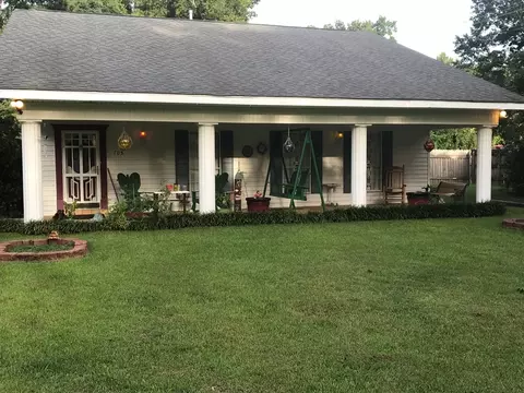 705 Lindberg Ave, Natchez, MS 39120 photo 3