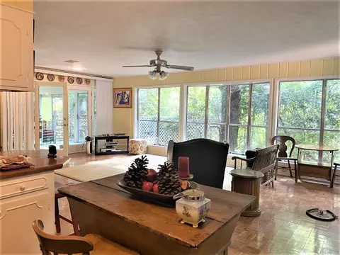 22 Oakhurst Dr, Natchez, MS 39120 photo 3