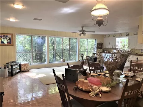 22 Oakhurst Dr, Natchez, MS 39120 photo 4
