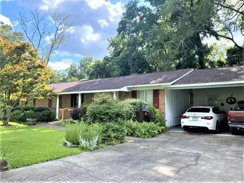 22 Oakhurst Dr, Natchez, MS 39120 photo 1