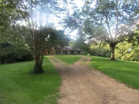 63 Stirling Rd, Natchez, MS 39120 photo 3