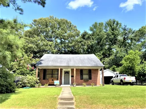 407 Walnut St, Natchez, MS 39120 photo 1