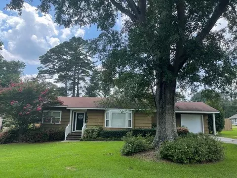 202 Sinclair St, Mccomb, MS 39648 photo 1