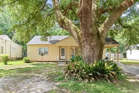 414 Brooklyn, Natchez, MS 39120 photo 2