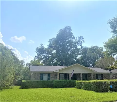 301 Lindberg Ave, Natchez, MS 39120 photo 1