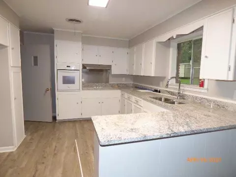 302 Cottage Dr, Natchez, MS 39120 photo 10