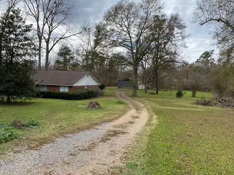 52 Cloverdale, Natchez, MS 39120 photo 2