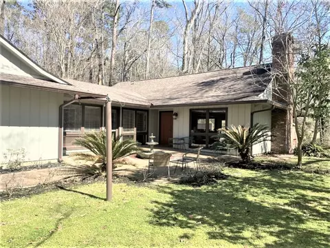 107 Dunbarton Dr, Natchez, MS 39120 photo 2