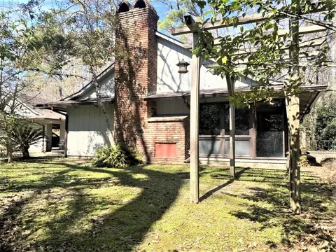 107 Dunbarton Dr, Natchez, MS 39120 photo 1