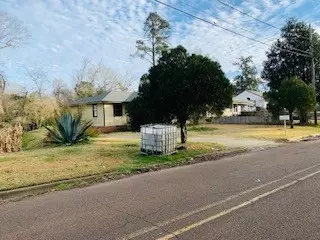 2107 Second, Natchez, MS 39120 photo 4