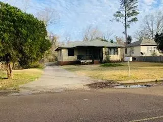 2107 Second, Natchez, MS 39120 photo 1