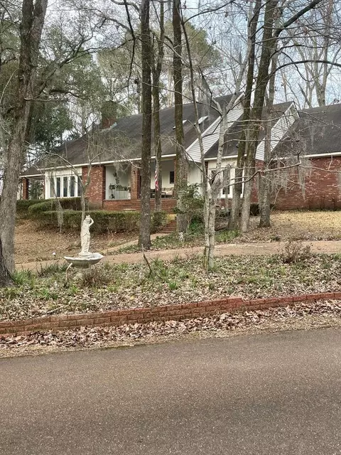11 Aberdeen, Natchez, MS 39120 photo 1