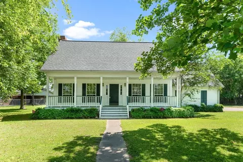 2062 Bill Johnson Dr, Vidalia, LA 71373