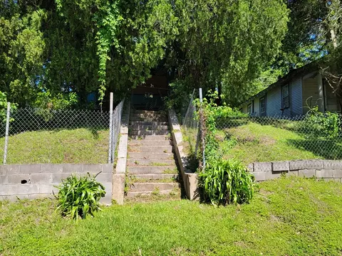 634 Maple St, Natchez, MS 39120 photo 2