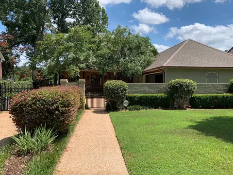 13 Bluff Hills Pl, Natchez, MS 39120 photo 1