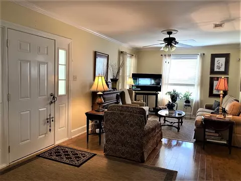 28 Orange Ave, Natchez, MS 39120 photo 6
