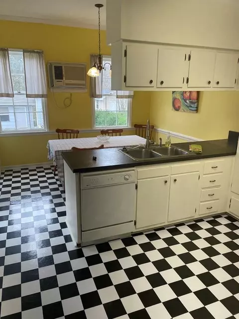 906 Main St, Natchez, MS 39120 photo 3