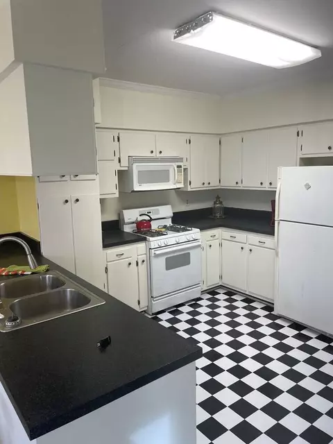 906 Main St, Natchez, MS 39120 photo 2