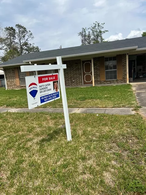 1105 Apple St, Vidalia, LA 71373